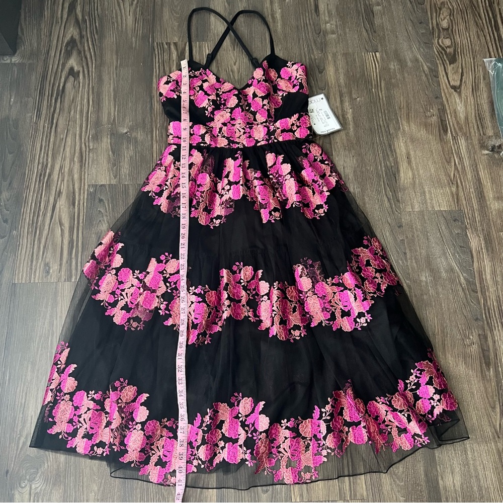 Christian Siriano New York NEW Embroidered Pink & Black Midi Dress - Picture 15 of 15